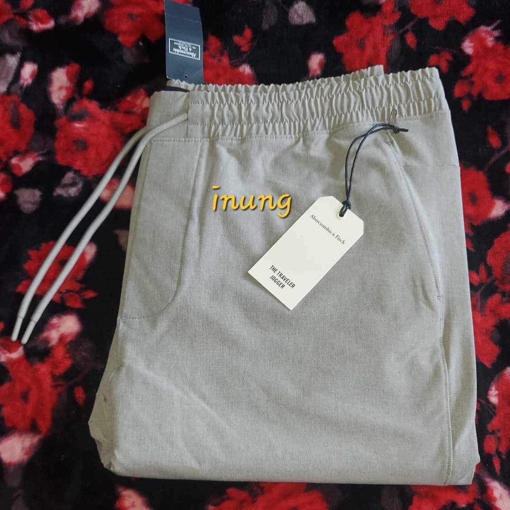 Abercrombie and Fitch Traveler Jogger size XL NWT